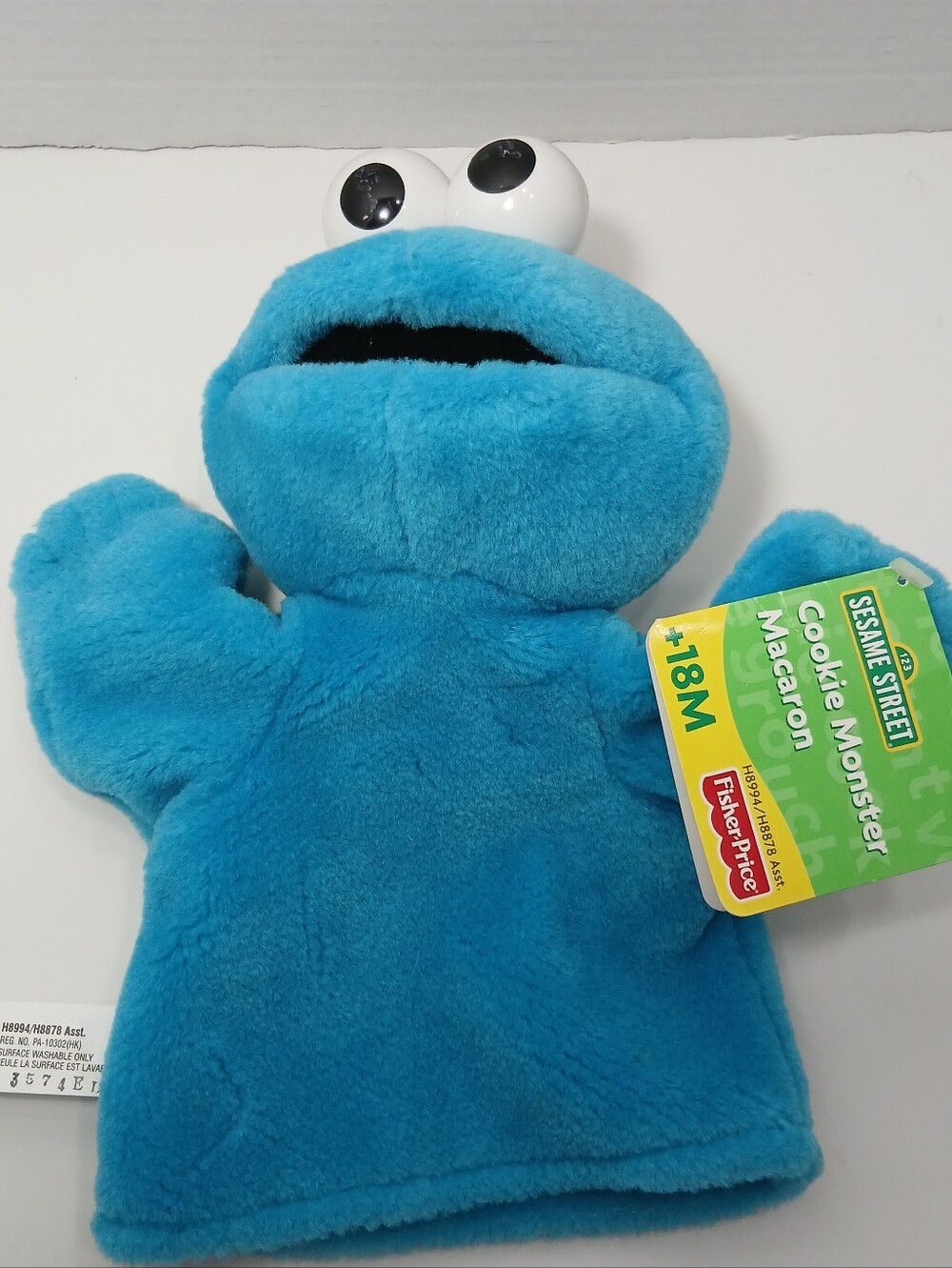 New Fisher Price COOKIE MONSTER Hand Puppet Plush 2004 Sesame Street NWT